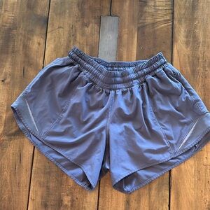 Lululemon Hotty Hot Shorts, size 6 tall, EUC
